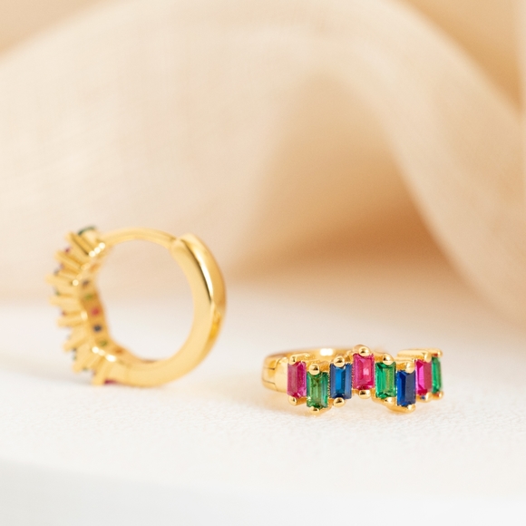 Dainty Rainbow Huggies (S925) - Picture 4 of 11